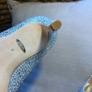 Elegant Silver Women's Shoes BADGLEY  MISCHKA